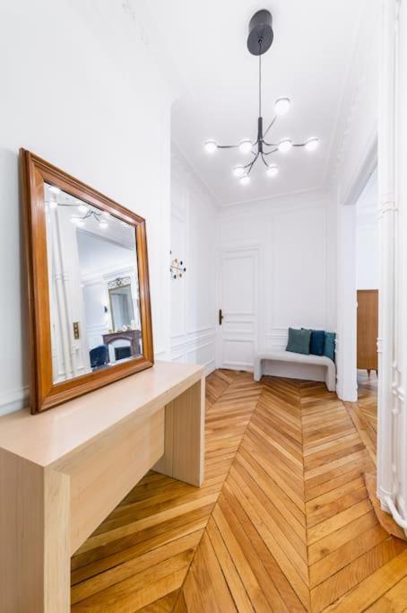 Haussmannian Apartment, Near Champs-Elysees París Exterior foto